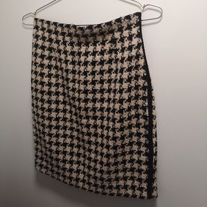 Houndstooth skirt